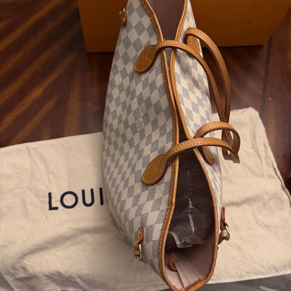 Louis Vuitton Neverfull MM
